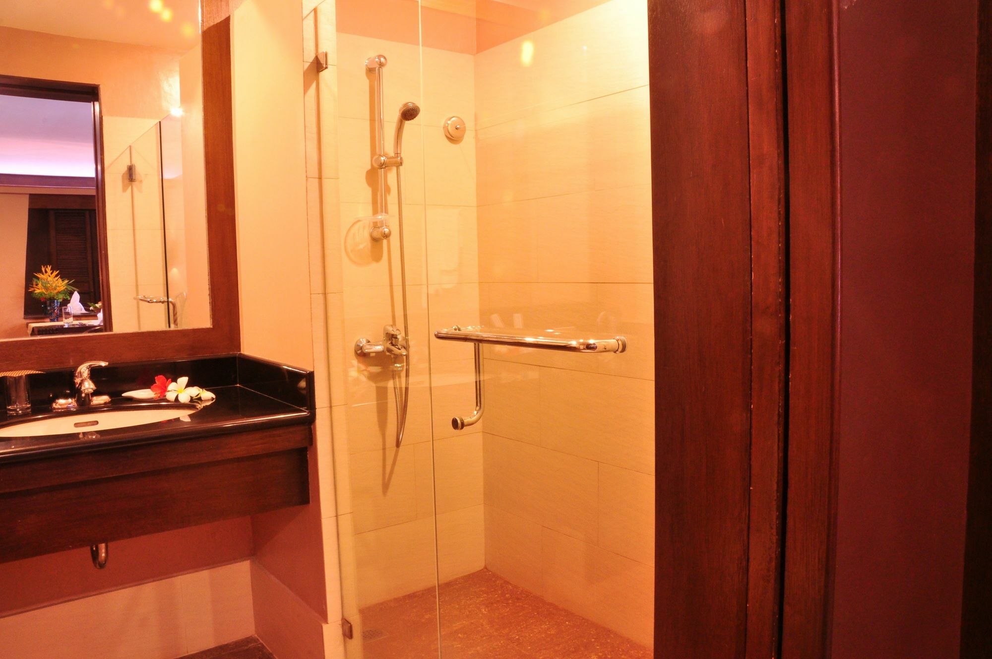 Coralpoint Gardens Apartment Lapu-Lapu City Exterior photo